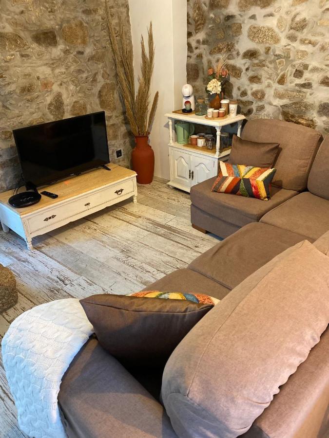 Вилла Emily'S House Каштру-Дайри Экстерьер фото